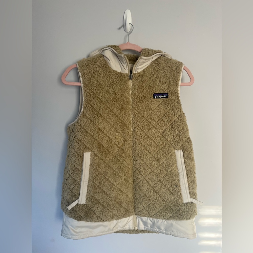 Patagonia reversible puffer vest